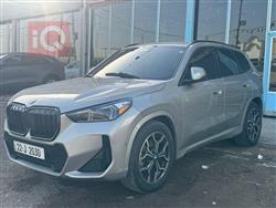 بی ئێم دەبڵیو X1